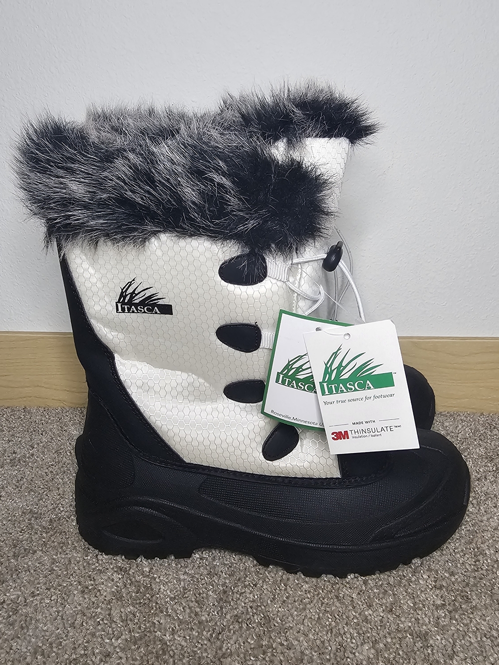 Itasca White & Black Faux Fur Winter Snow Boot